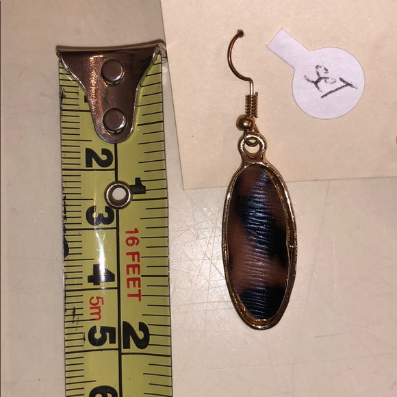 Leopard Pierced Dangling Earrings - Picture 4 of 4